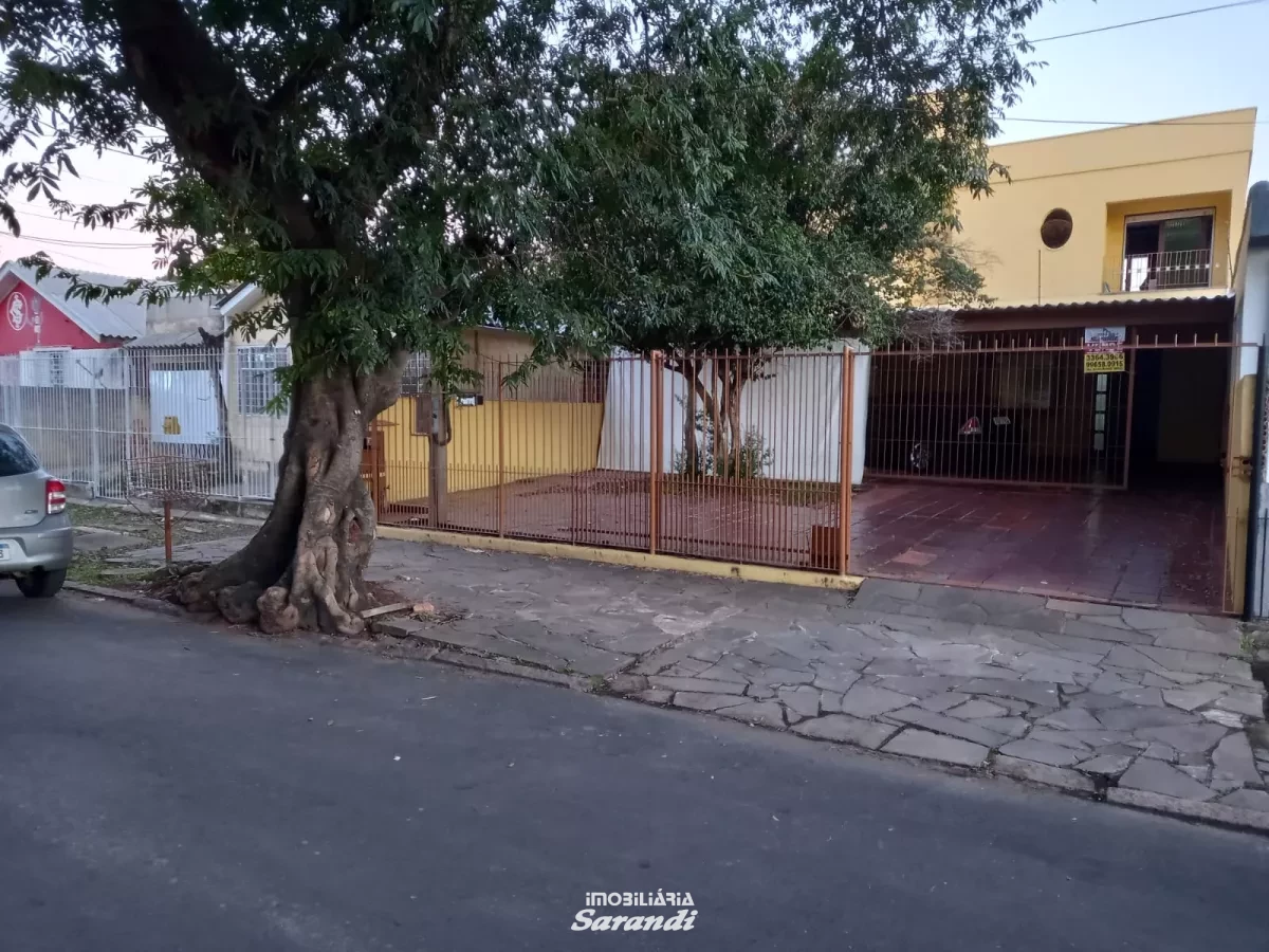 Sobrado de alvenaria com área de 187,93m² com dois dormitórios ambos com suíte bairro sarandi Porto Alegre - Sarandi, Porto Alegre [4250]