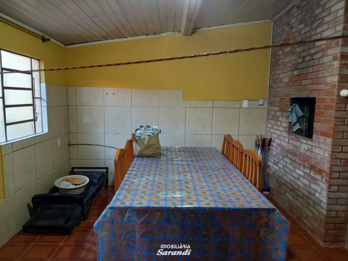 Sobrado de alvenaria com área de 187,93m² com dois dormitórios ambos com suíte bairro sarandi Porto Alegre - Sarandi, Porto Alegre [4250]