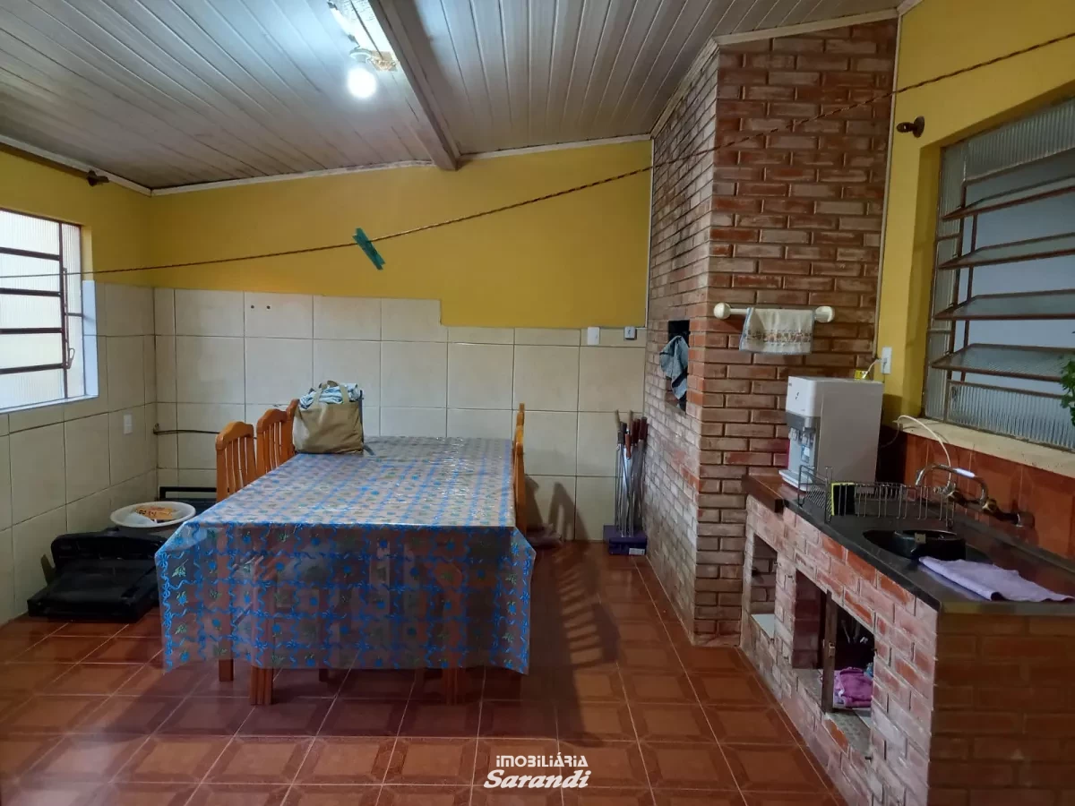 Sobrado de alvenaria com área de 187,93m² com dois dormitórios ambos com suíte bairro sarandi Porto Alegre - Sarandi, Porto Alegre [4250]