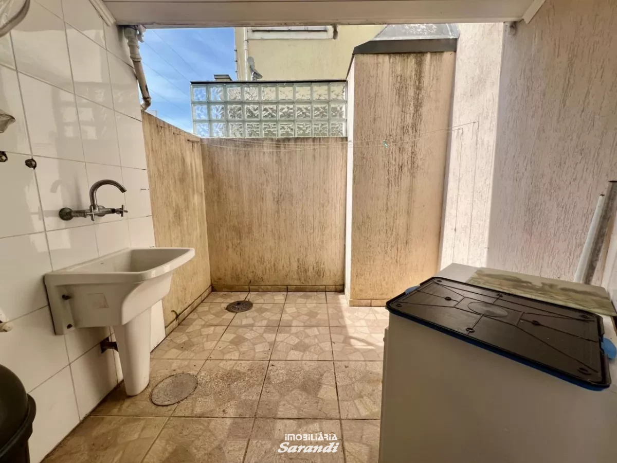 Sobrado em condominio fechado três dormitórios com garagem coberta bairro sarandi Porto Alegre - Sarandi, Porto Alegre [4251]