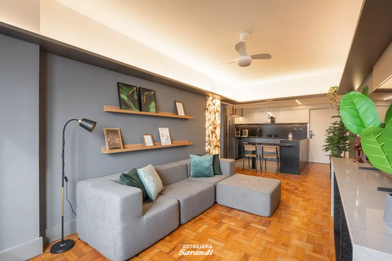 Conjunto residencial localizado no centro de Porto Alegre com um dormitório totalmente mobiliado - Centro Histórico, Porto Alegre [4255]
