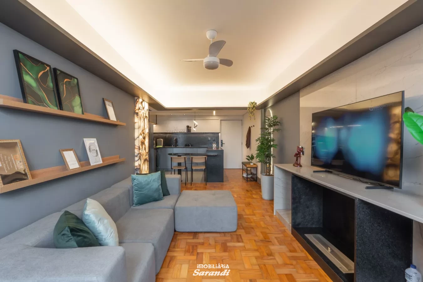 Conjunto residencial localizado no centro de Porto Alegre com um dormitório totalmente mobiliado - Centro Histórico, Porto Alegre [4255]