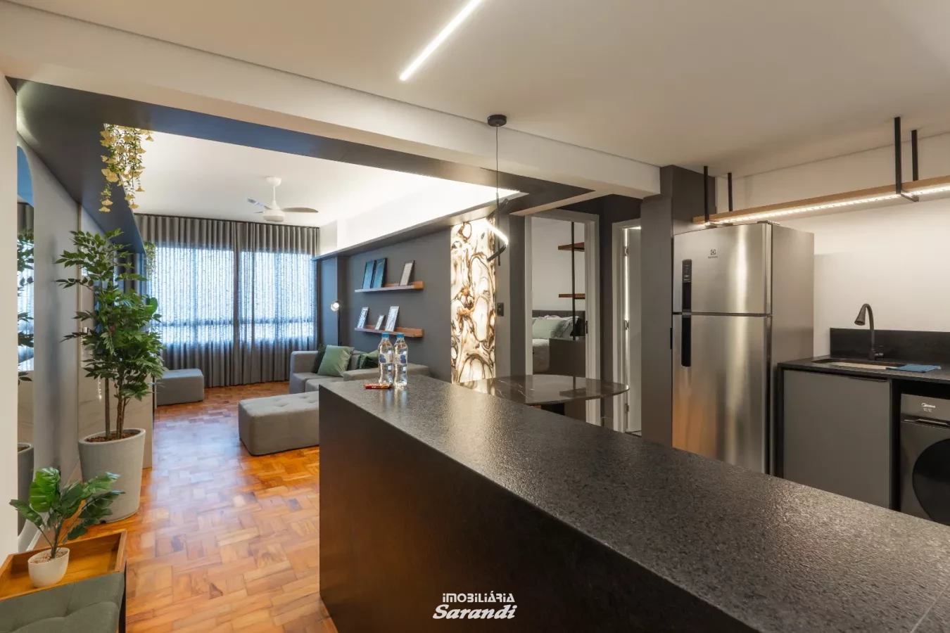Conjunto residencial localizado no centro de Porto Alegre com um dormitório totalmente mobiliado - Centro Histórico, Porto Alegre [4255]