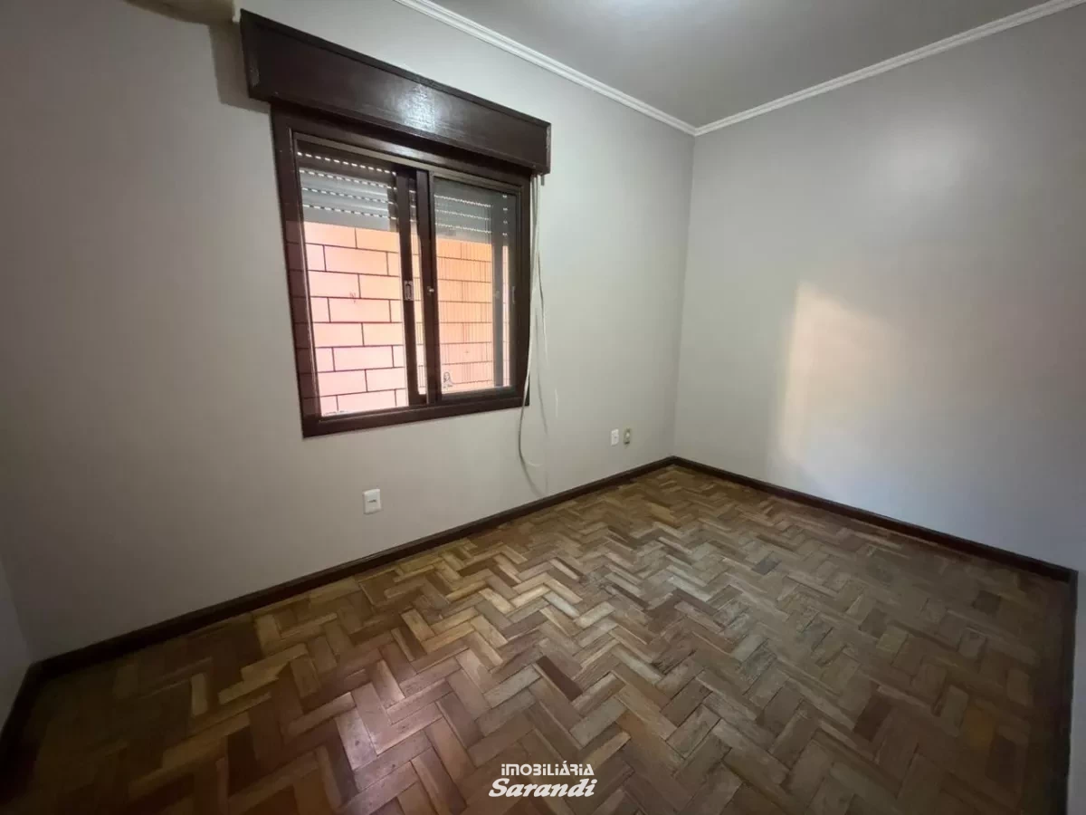 Casa para alugar com 3 dormitórios, suíte, garagem ampla, pátio e edícula, em excelente localização, próxima à Assis Brasil. - Sarandi, Porto Alegre [4258]