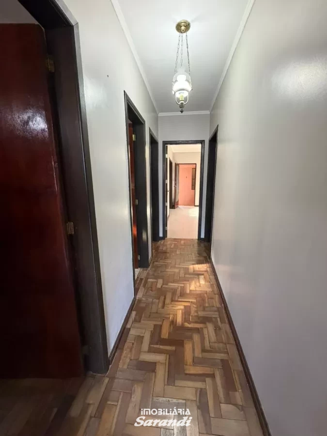 Casa para alugar com 3 dormitórios, suíte, garagem ampla, pátio e edícula, em excelente localização, próxima à Assis Brasil. - Sarandi, Porto Alegre [4258]