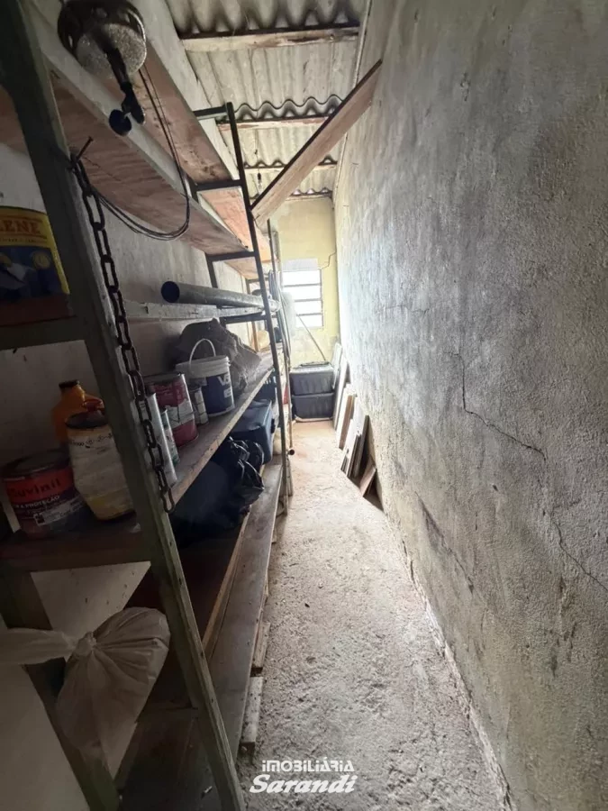 Casa para alugar com 3 dormitórios, suíte, garagem ampla, pátio e edícula, em excelente localização, próxima à Assis Brasil. - Sarandi, Porto Alegre [4258]