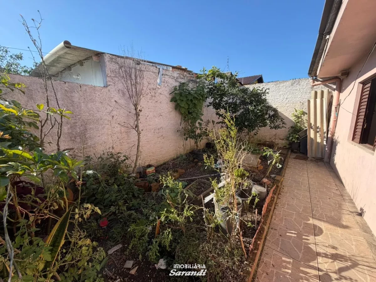 Casa para alugar com 3 dormitórios, suíte, garagem ampla, pátio e edícula, em excelente localização, próxima à Assis Brasil. - Sarandi, Porto Alegre [4258]