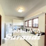 ÓTIMA OPORTUNIDADE,  Sobrado com área aproximada de 310,00m² com quatro dormitórios sendo um com suíte closet e banheira de hidro massagem e demais comodos - Sarandi, Porto Alegre [4260]