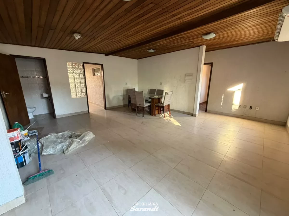 Casa com piscina e 3 dormitórios no bairro Rubem Berta - Rubem Berta, Porto Alegre [4261]