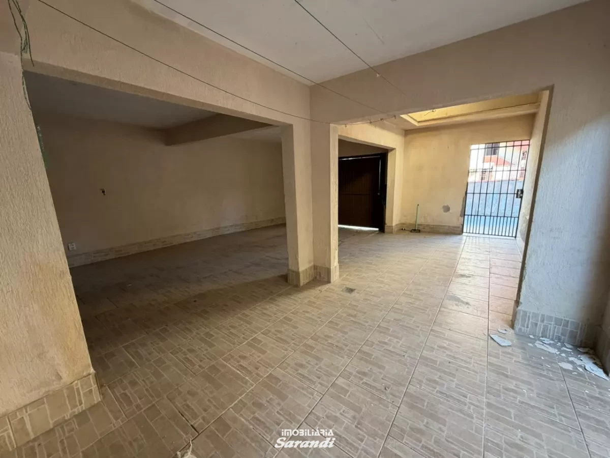 Casa com piscina e 3 dormitórios no bairro Rubem Berta - Rubem Berta, Porto Alegre [4261]