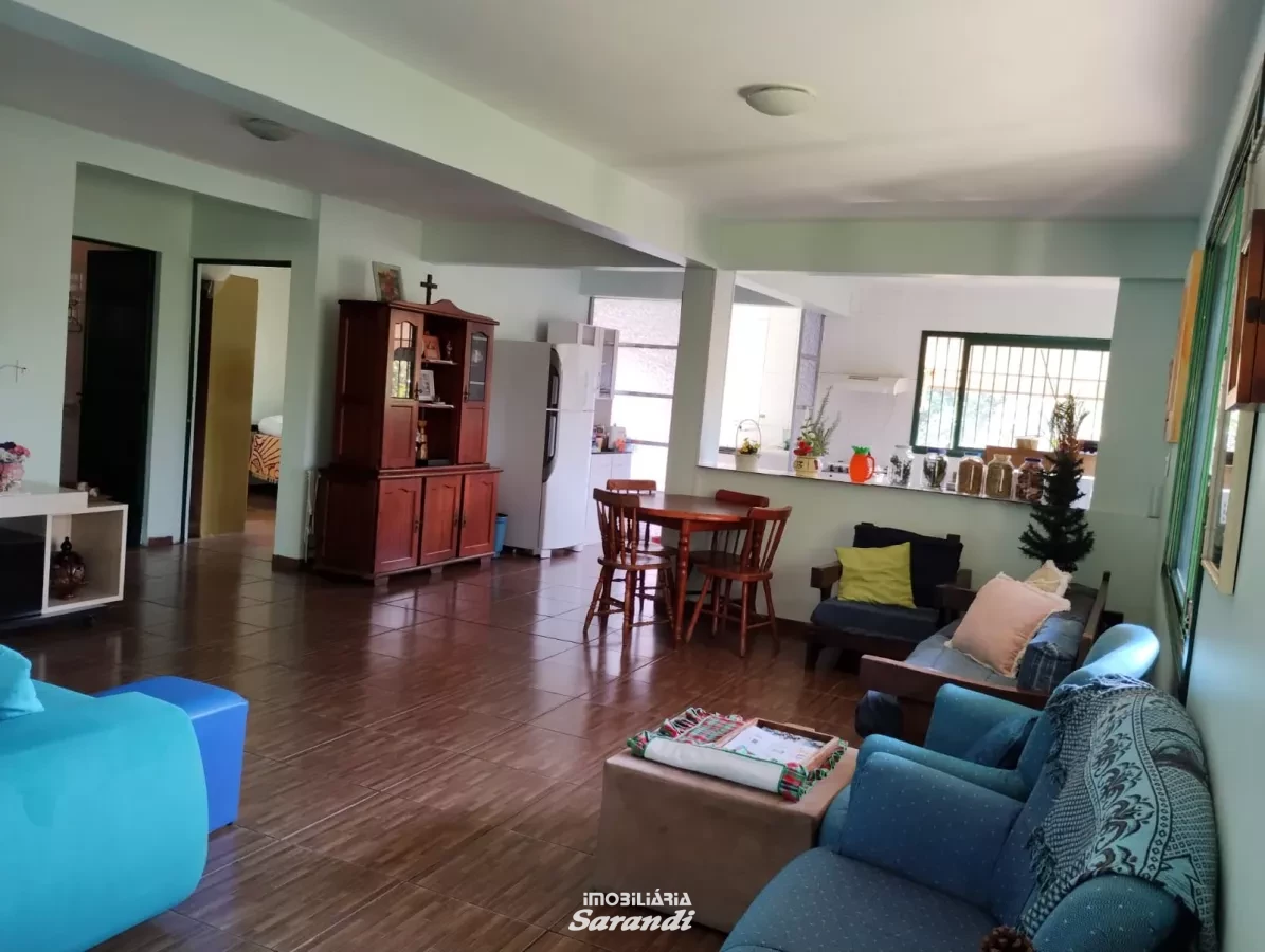 Chácara com área de 1.859m² lote A e Lote B com duas casas construídas, sendo uma habitável com três dormitórios um suíte e demais comodos. - Cascata, Porto Alegre [4262]