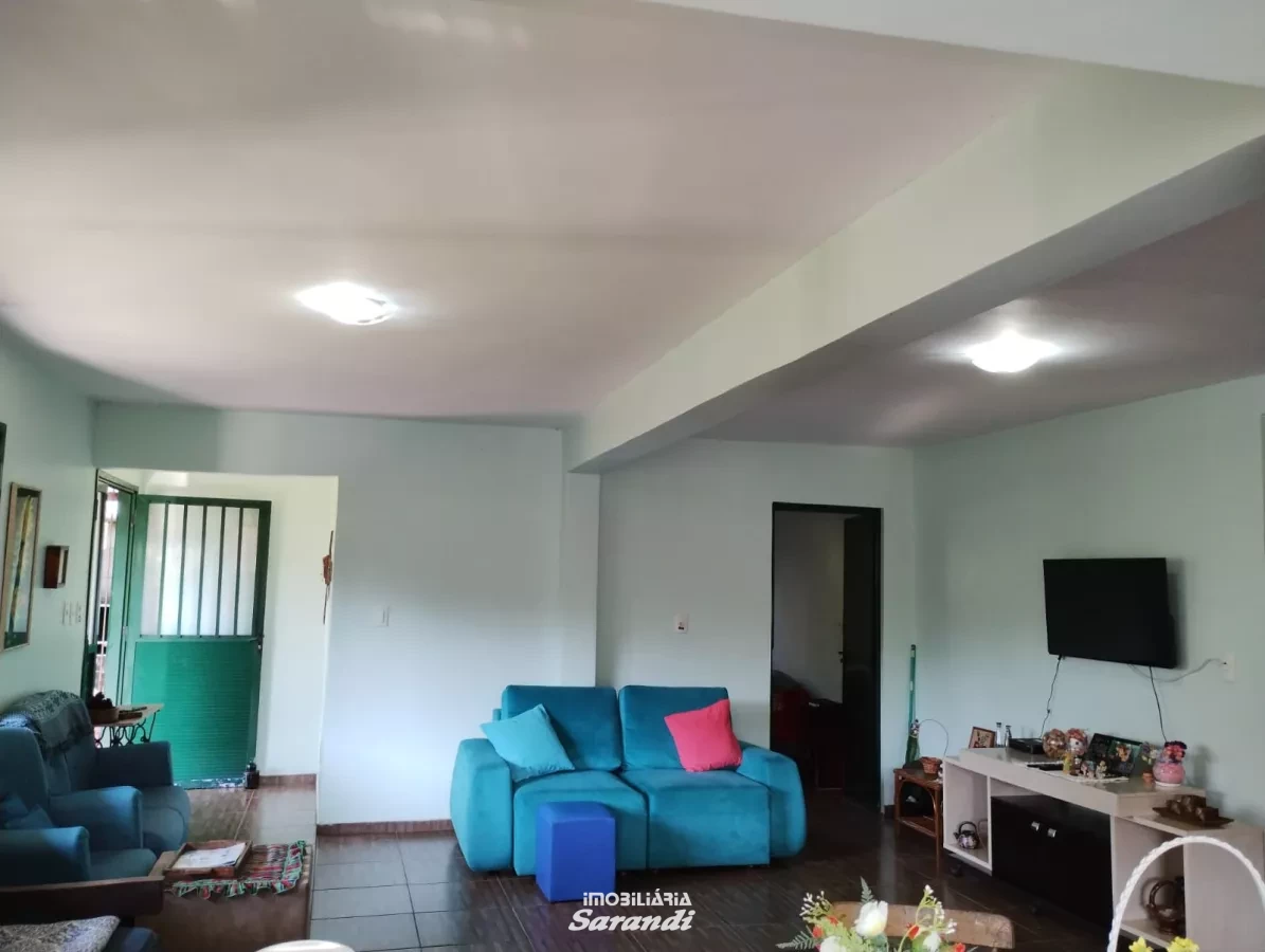 Chácara com área de 1.859m² lote A e Lote B com duas casas construídas, sendo uma habitável com três dormitórios um suíte e demais comodos. - Cascata, Porto Alegre [4262]