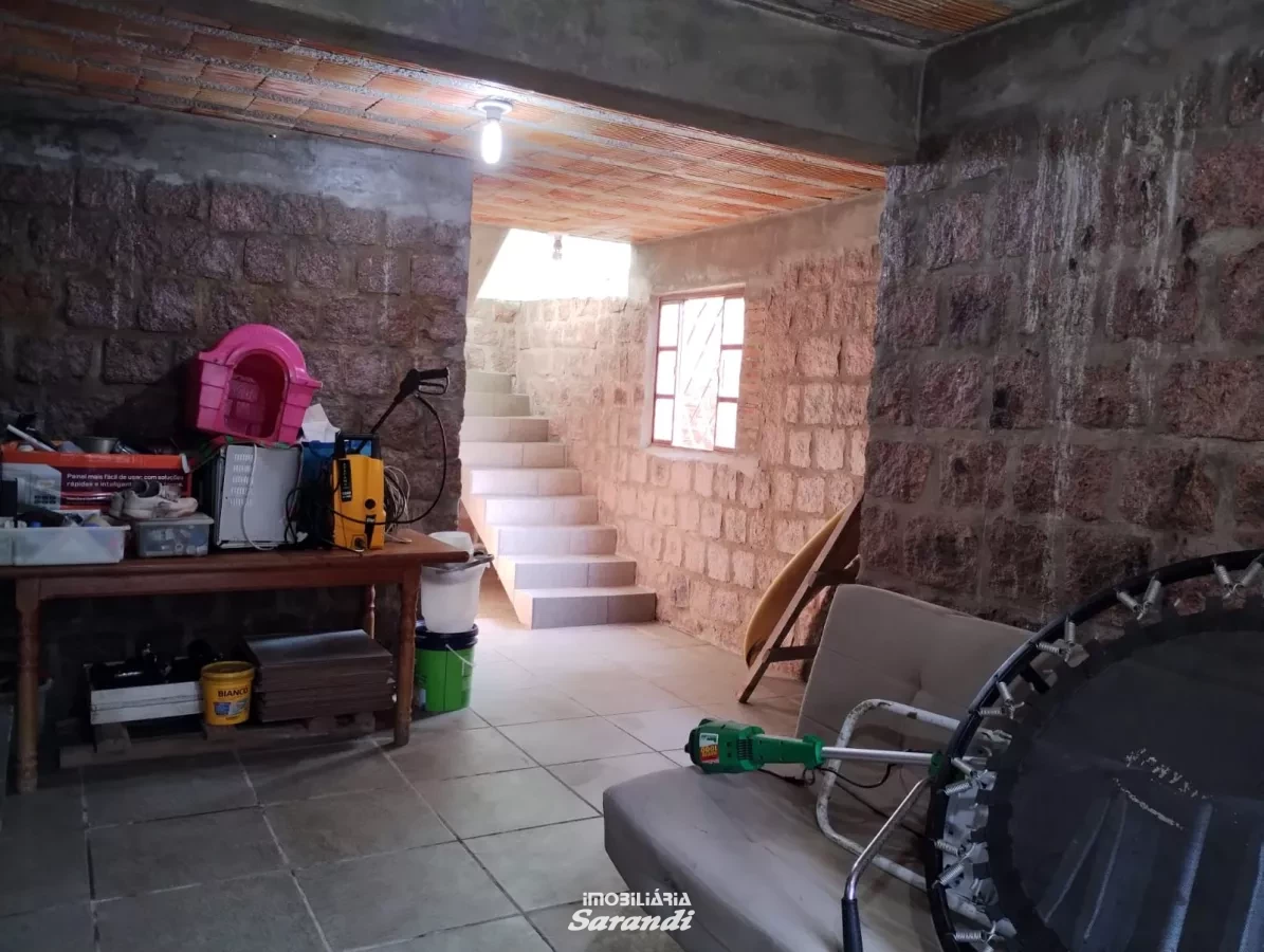 Chácara com área de 1.859m² lote A e Lote B com duas casas construídas, sendo uma habitável com três dormitórios um suíte e demais comodos. - Cascata, Porto Alegre [4262]