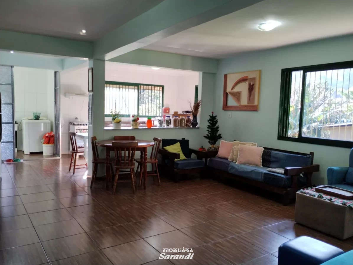 Chácara com área de 1.859m² lote A e Lote B com duas casas construídas, sendo uma habitável com três dormitórios um suíte e demais comodos. - Cascata, Porto Alegre [4262]
