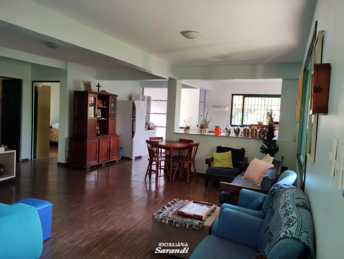 Chácara com área de 1.859m² lote A e Lote B com duas casas construídas, sendo uma habitável com três dormitórios um suíte e demais comodos. - Cascata, Porto Alegre [4262]