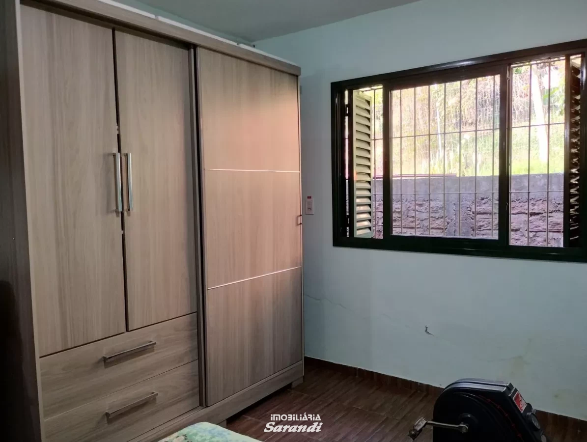 Chácara com área de 1.859m² lote A e Lote B com duas casas construídas, sendo uma habitável com três dormitórios um suíte e demais comodos. - Cascata, Porto Alegre [4262]