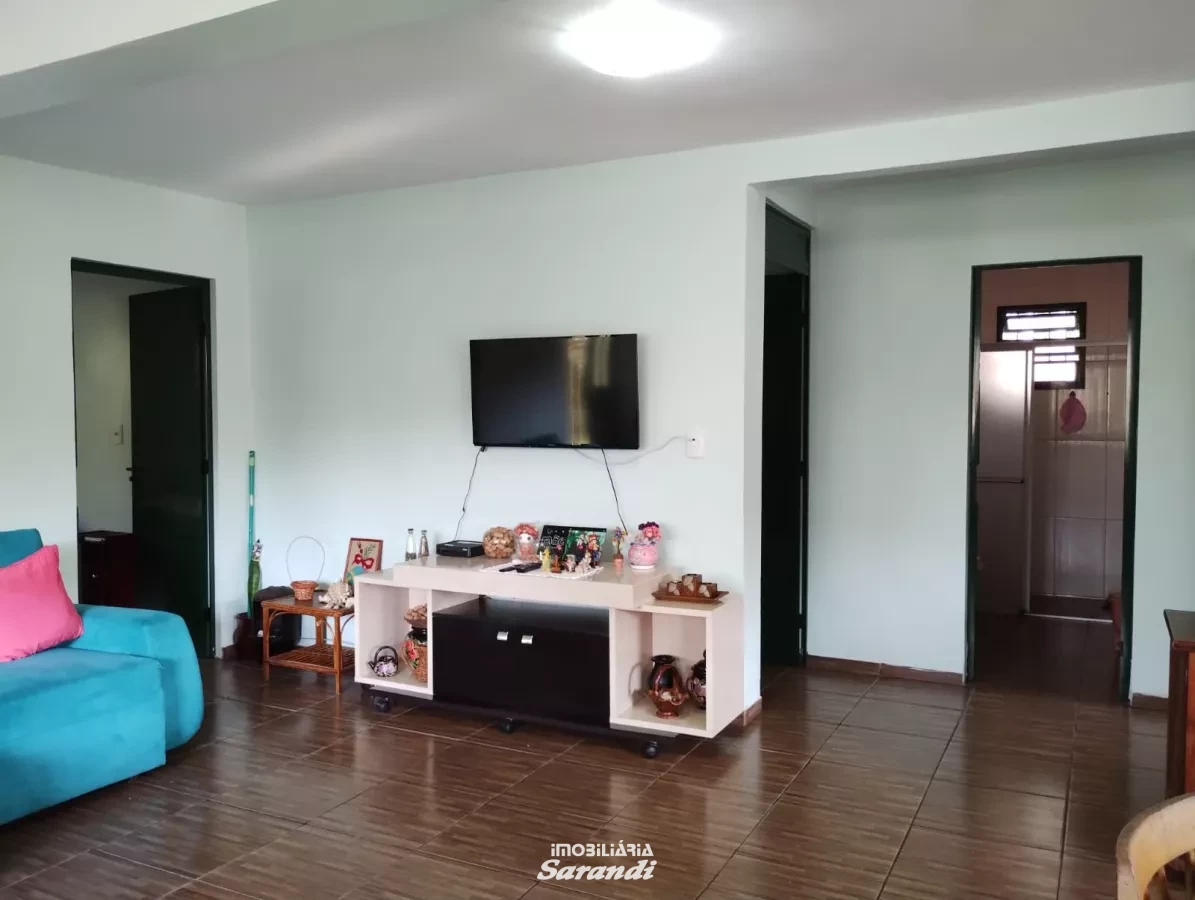 Chácara com área de 1.859m² lote A e Lote B com duas casas construídas, sendo uma habitável com três dormitórios um suíte e demais comodos. - Cascata, Porto Alegre [4262]