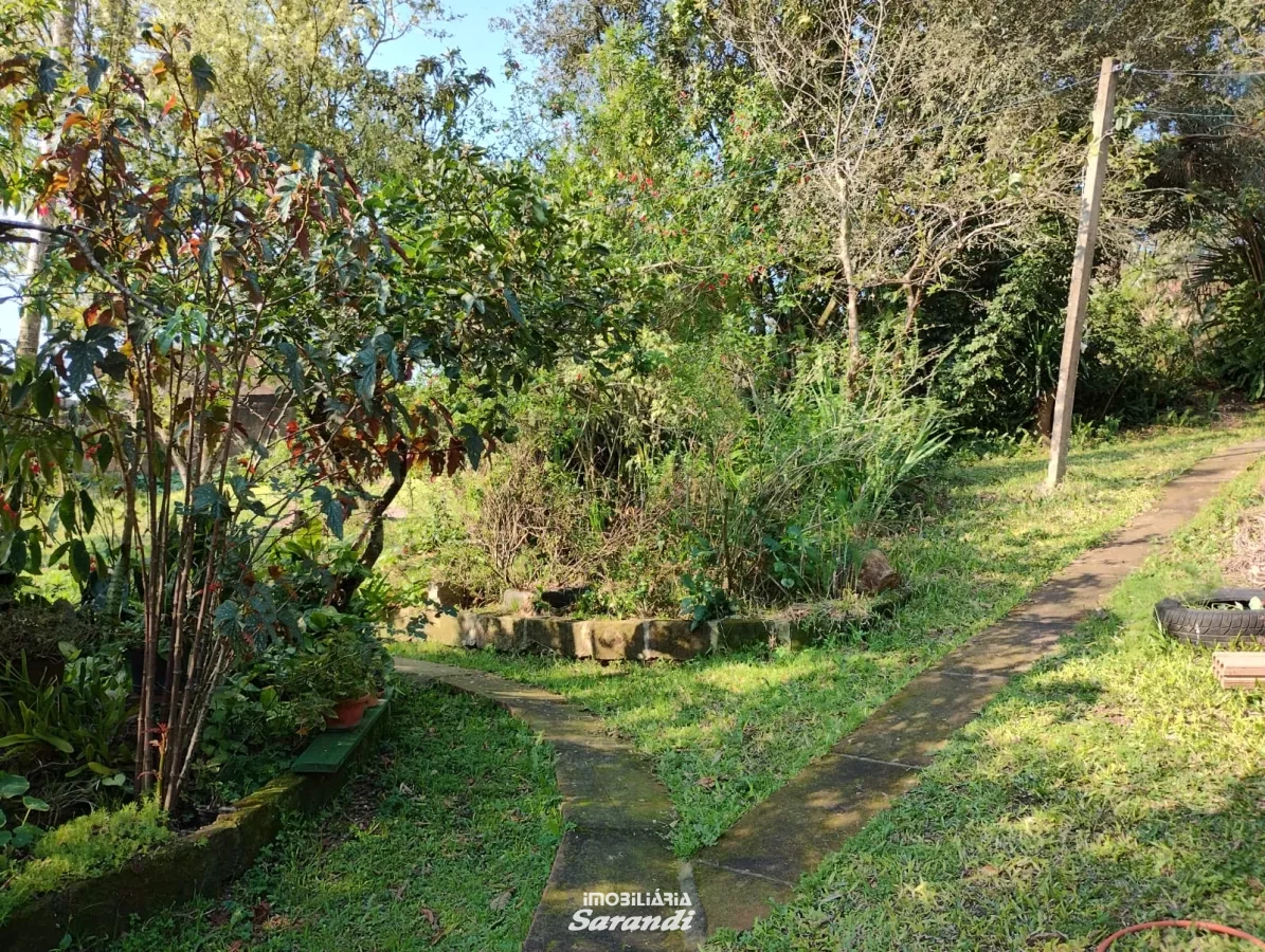 Chácara com área de 1.859m² lote A e Lote B com duas casas construídas, sendo uma habitável com três dormitórios um suíte e demais comodos. - Cascata, Porto Alegre [4262]