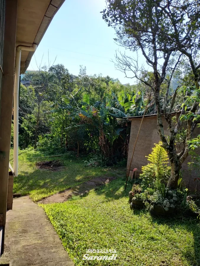 Chácara com área de 1.859m² lote A e Lote B com duas casas construídas, sendo uma habitável com três dormitórios um suíte e demais comodos. - Cascata, Porto Alegre [4262]