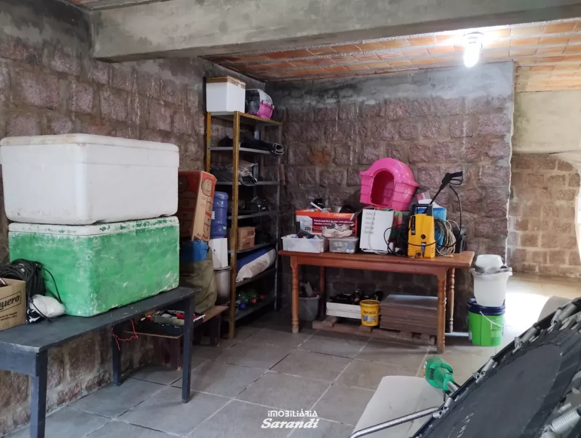 Chácara com área de 1.859m² lote A e Lote B com duas casas construídas, sendo uma habitável com três dormitórios um suíte e demais comodos. - Cascata, Porto Alegre [4262]