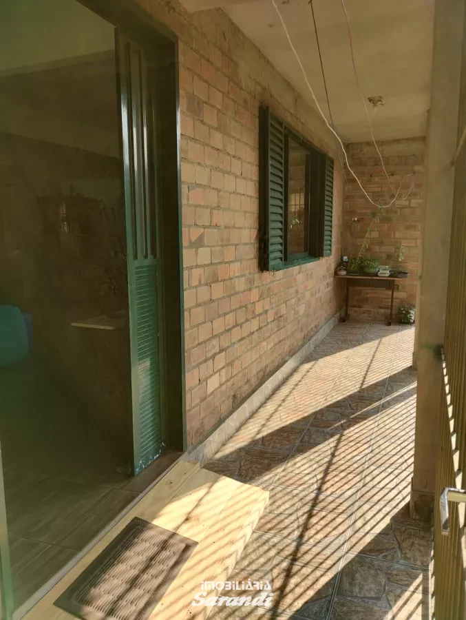 Chácara com área de 1.859m² lote A e Lote B com duas casas construídas, sendo uma habitável com três dormitórios um suíte e demais comodos. - Cascata, Porto Alegre [4262]