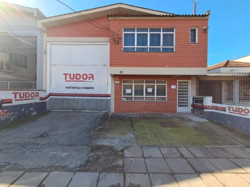 Imagem de Excelente depósito com aproximadamente 300m² próximo a Av Assis Brasil