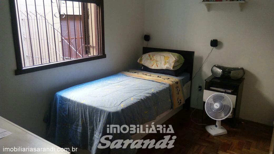 Imagem de Belo Apartamento reformado  três dormitórios no bairro Rubem berta Porto Alegre