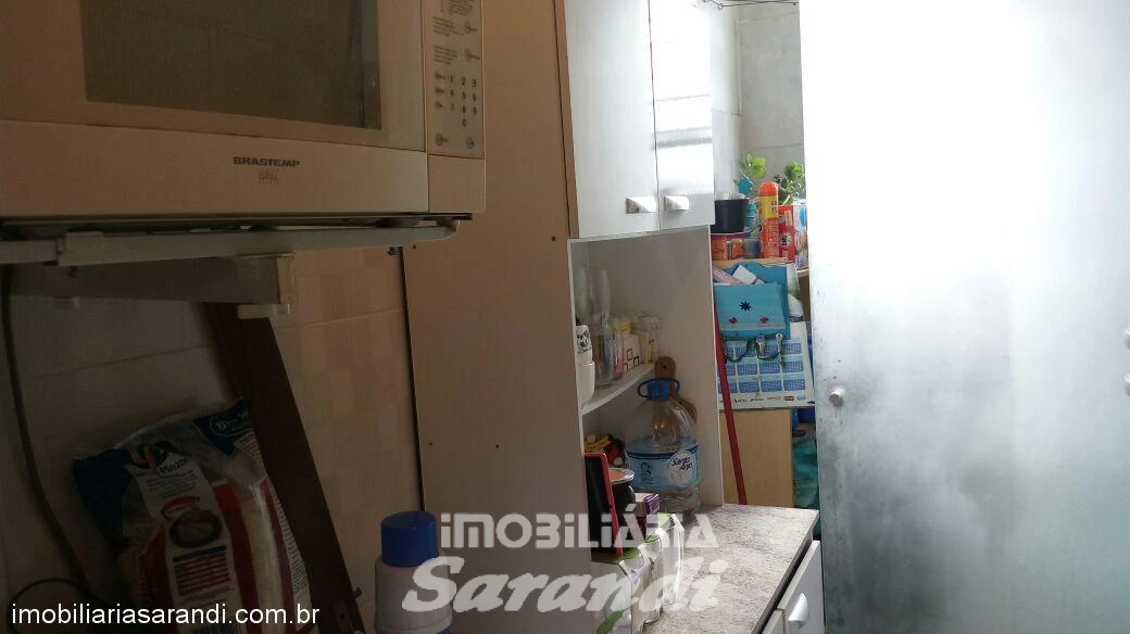 Imagem de Belo Apartamento reformado  três dormitórios no bairro Rubem berta Porto Alegre