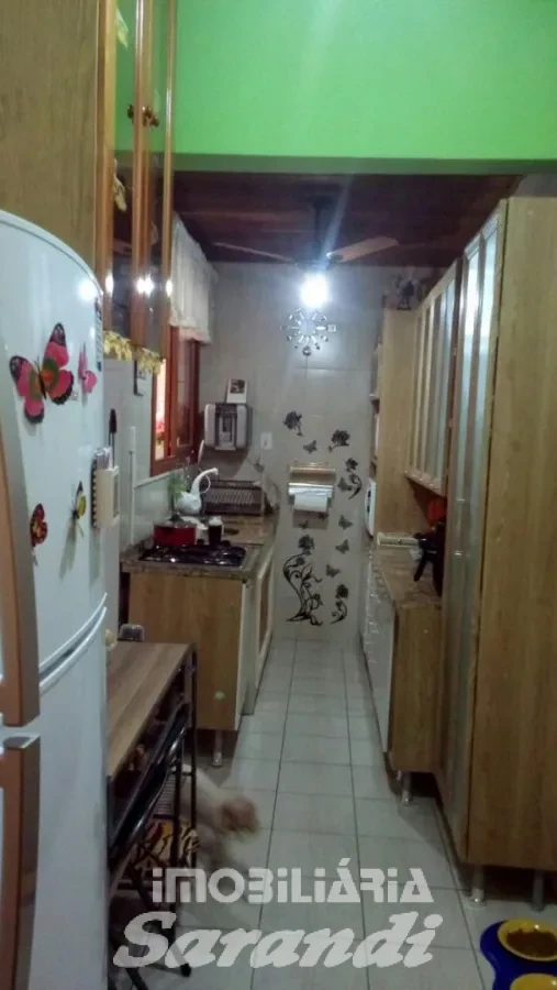 Imagem de Apartamento situado no terceiro pavimento dois dormitórios bairro floresta Porto Alegre.