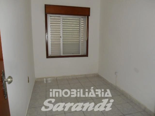 Imagem de Casa com 3 dormitórios no bairro Sarandi