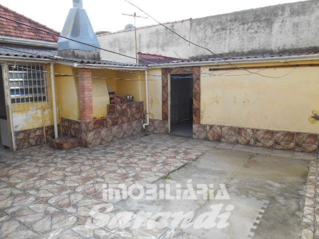 Imagem de Casa com 3 dormitórios no bairro Sarandi