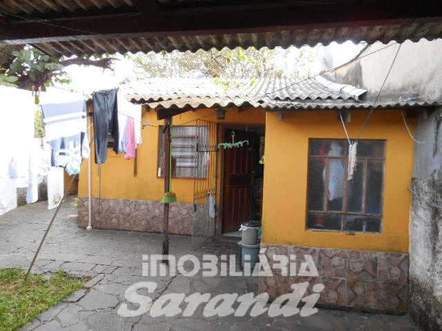 Imagem de Casa de alvenaria com 2 dormitórios no bairro Santa Rosa de Lima