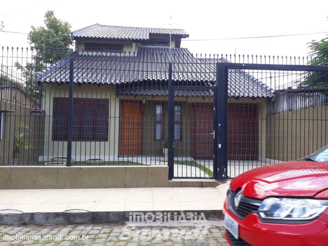 Imagem de Belo sobrado de alvenaria com três dormitórios no bairro Santa Rosa de Lima