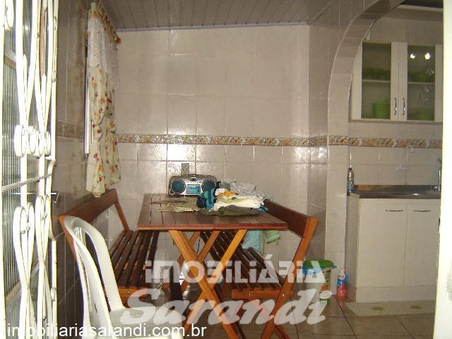 Imagem de Casa de alvenaria com 2 dormitórios no bairro Sarandi