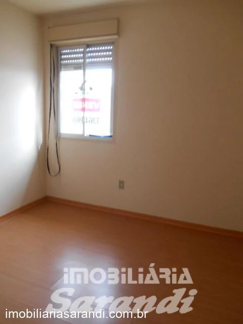 Imagem de Apartamento reformado com 2 dormitórios no bairro Sarandi