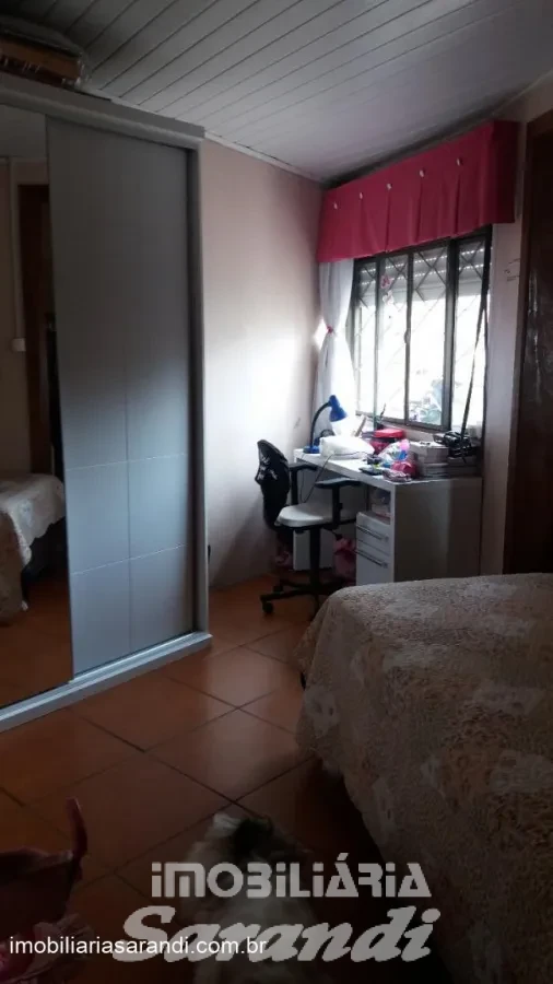 Imagem de Casa de alvenaria 2 dormitórios com garagem coberta no bairro Sarandi