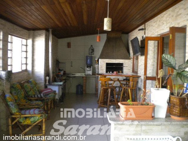 Imagem de Ótima Casa de alvenaria no bairro Sarandi - ACEITA FINANCIAMENTO HABITACIONAL