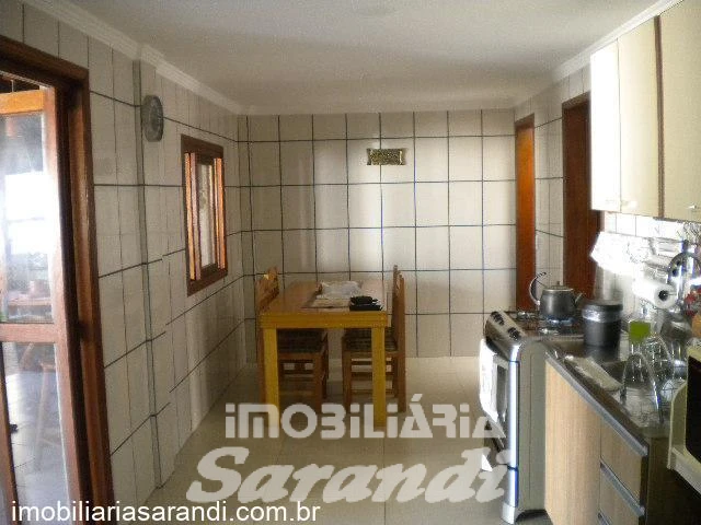 Imagem de Ótima Casa de alvenaria no bairro Sarandi - ACEITA FINANCIAMENTO HABITACIONAL