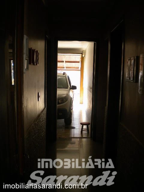 Imagem de Ótima Casa de alvenaria no bairro Sarandi - ACEITA FINANCIAMENTO HABITACIONAL