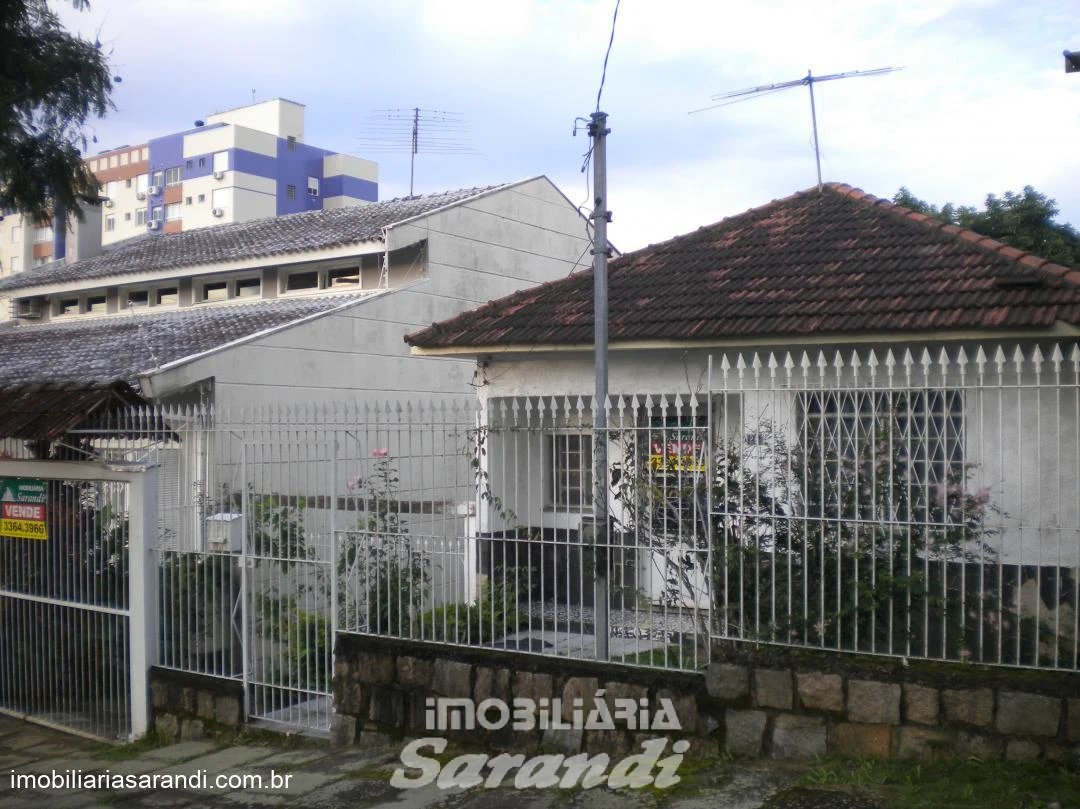 Imagem de Terreno bem localizado com área de 330,00m² no bairro Vila Ipiranga