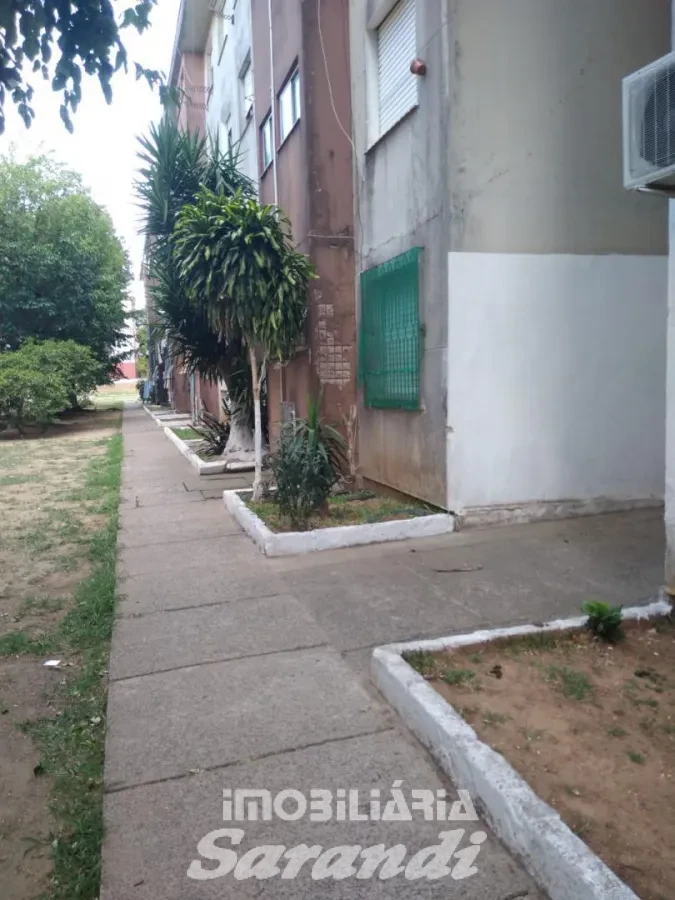 Imagem de Apartamento térreo reformado 2 dormitórios no bairro Rubem Berta