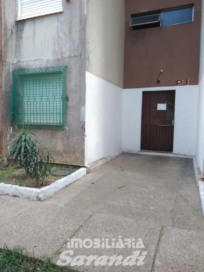 Imagem de Apartamento térreo reformado 2 dormitórios no bairro Rubem Berta