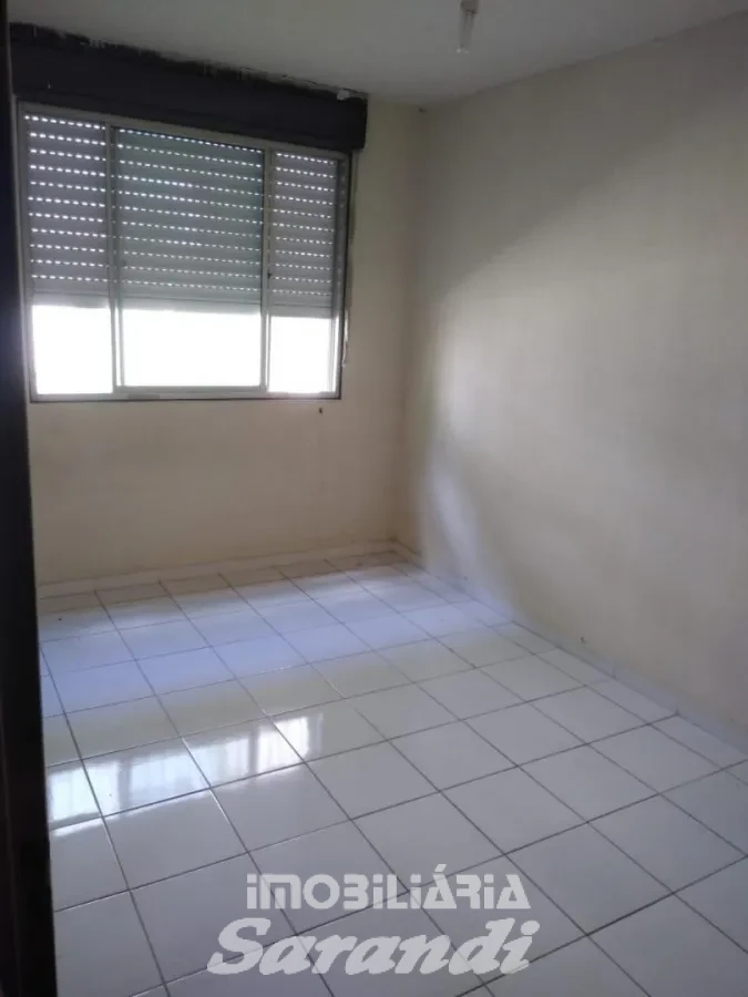 Imagem de Apartamento térreo reformado 2 dormitórios no bairro Rubem Berta