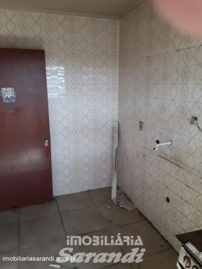 Imagem de Apartamento situado no terceiro andar com 2 dormitórios no bairro Sarandi