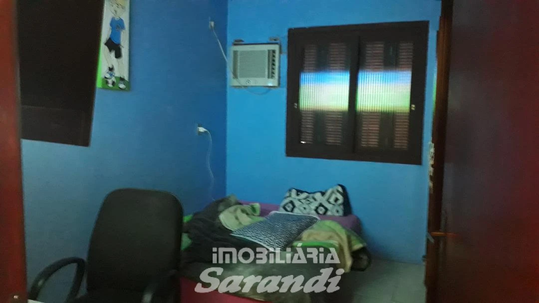 Imagem de Casa de alvenaria 4 dormitórios com garagem para 3 carros no bairro Sarandi