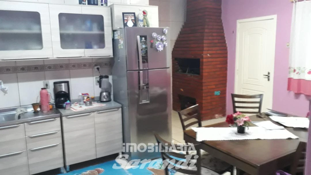 Imagem de Casa de alvenaria 4 dormitórios com garagem para 3 carros no bairro Sarandi