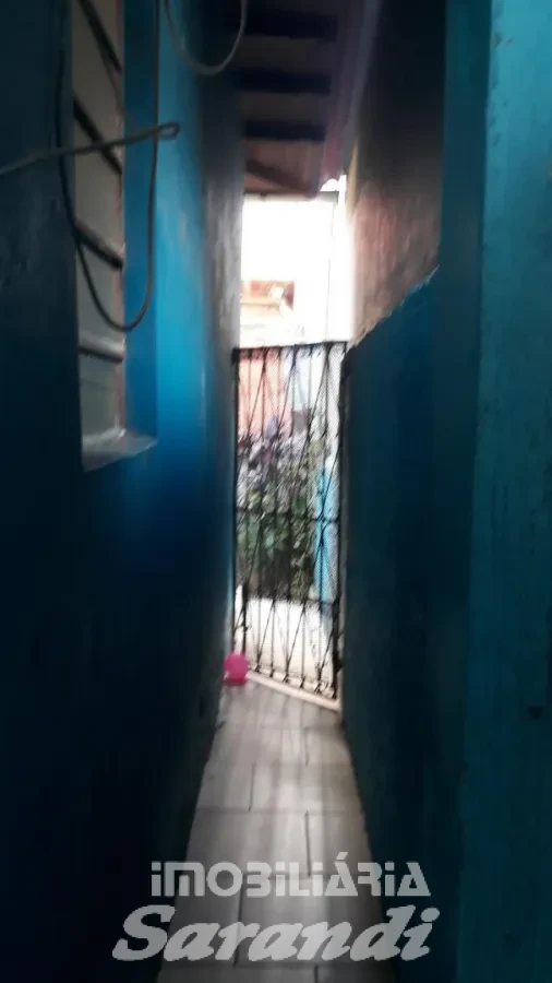 Imagem de Casa de alvenaria 4 dormitórios com garagem para 3 carros no bairro Sarandi