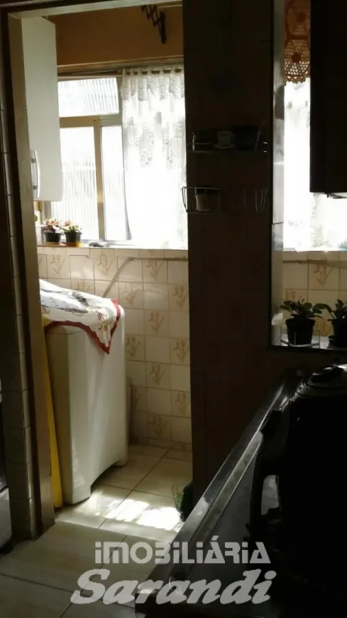 Imagem de Apartamento no terceiro andar com 2 dormitórios no bairro Rubem Berta