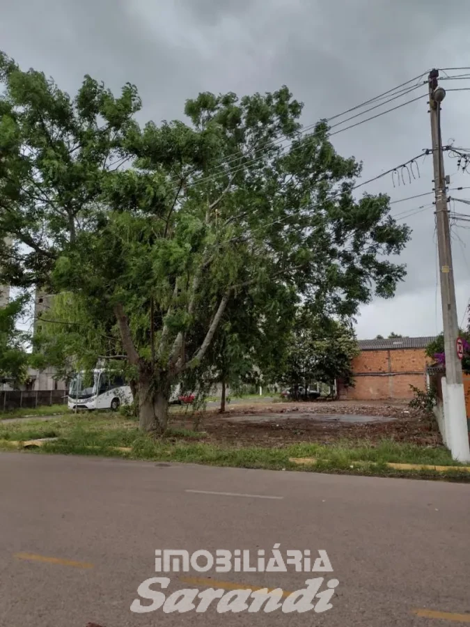 Imagem de Terreno de esquina situado na frente do Hotel Intercity, em Gravataí