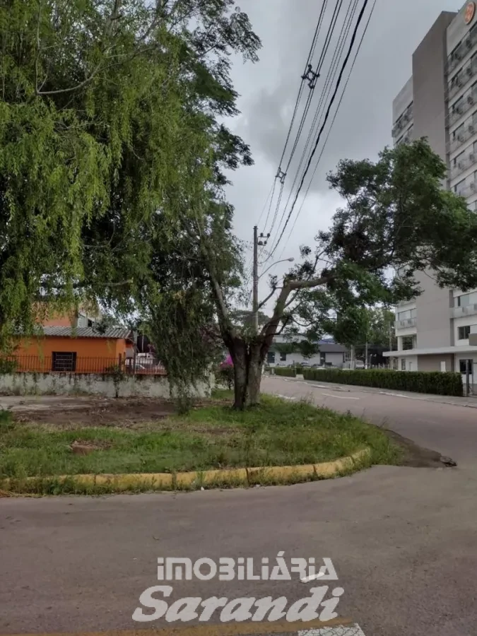 Imagem de Terreno de esquina situado na frente do Hotel Intercity, em Gravataí